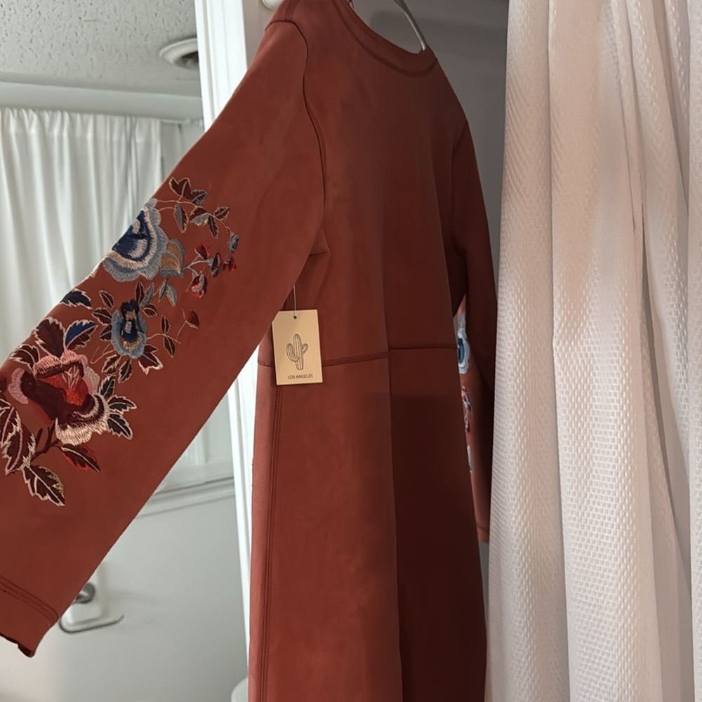 Small Jacket - Picture 3 of 4